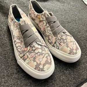 Blowfish slip ons. Size 9. New without tags.